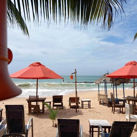 Blue Horizon Beach Hotel แทนกาลเล ภายนอก รูปภาพ
