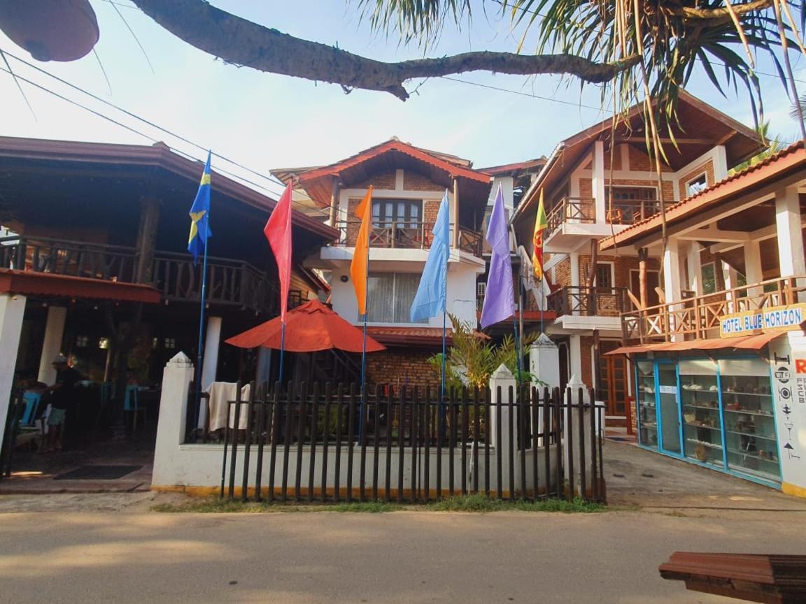 Blue Horizon Beach Hotel แทนกาลเล ภายนอก รูปภาพ