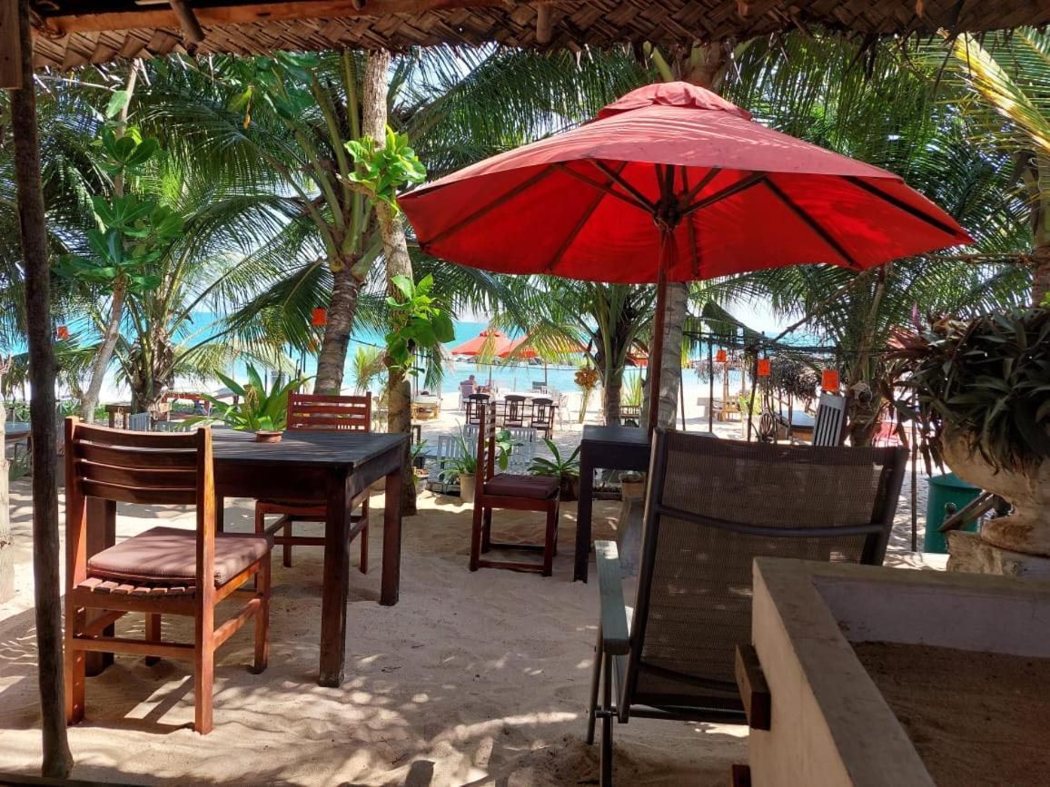 Blue Horizon Beach Hotel แทนกาลเล ภายนอก รูปภาพ