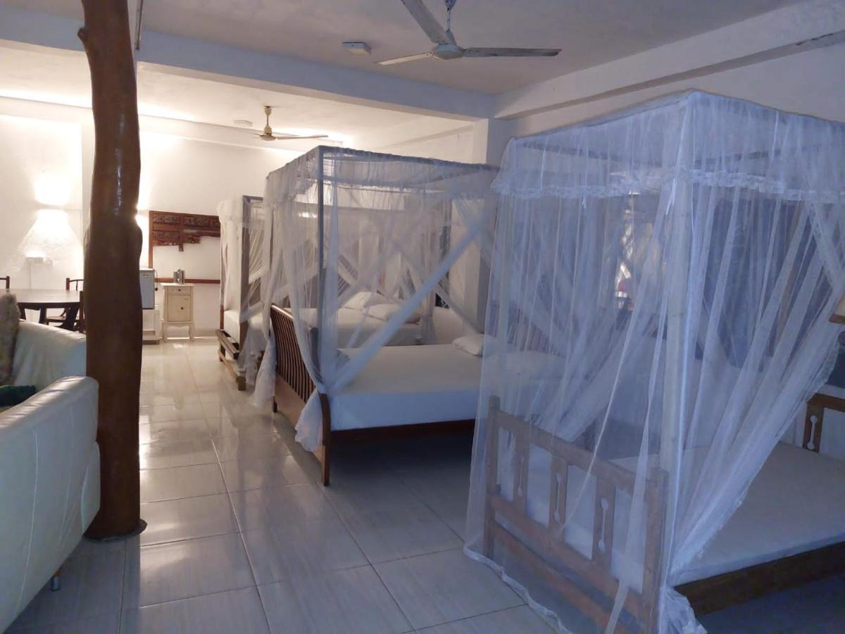 Blue Horizon Beach Hotel แทนกาลเล ภายนอก รูปภาพ