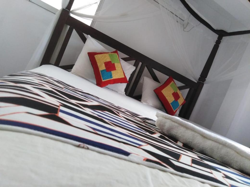 Blue Horizon Beach Hotel แทนกาลเล ภายนอก รูปภาพ