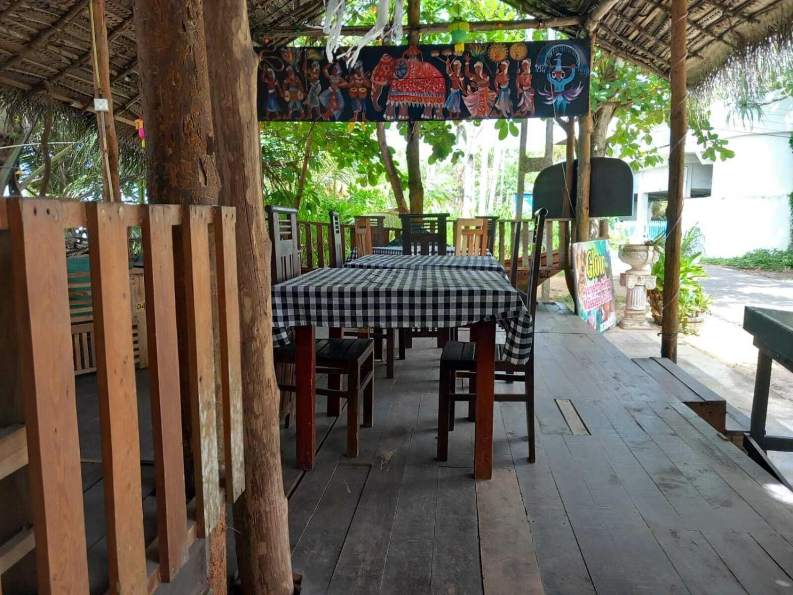 Blue Horizon Beach Hotel แทนกาลเล ภายนอก รูปภาพ